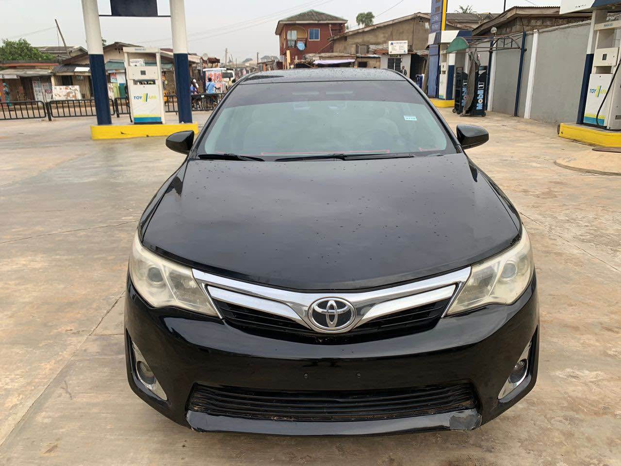 A picture of Toyota Camry 2012 model