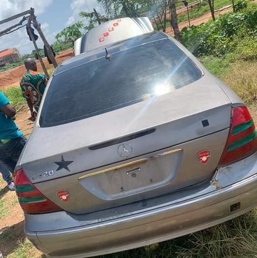 A picture of E CLASS E 300