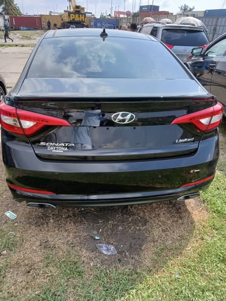 A picture of 2015 Hyundai Sonata Limited