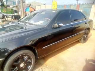 A picture of 2010 Mercedes Benz S500
