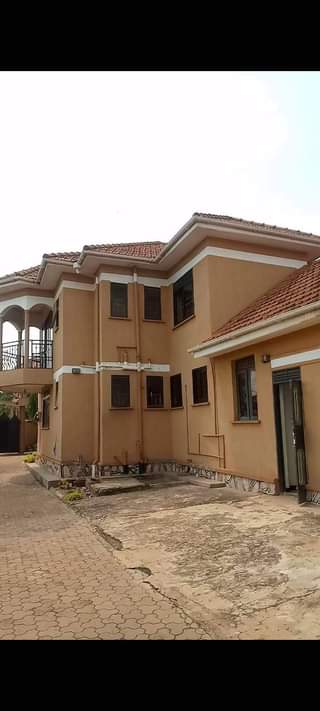 A picture of House