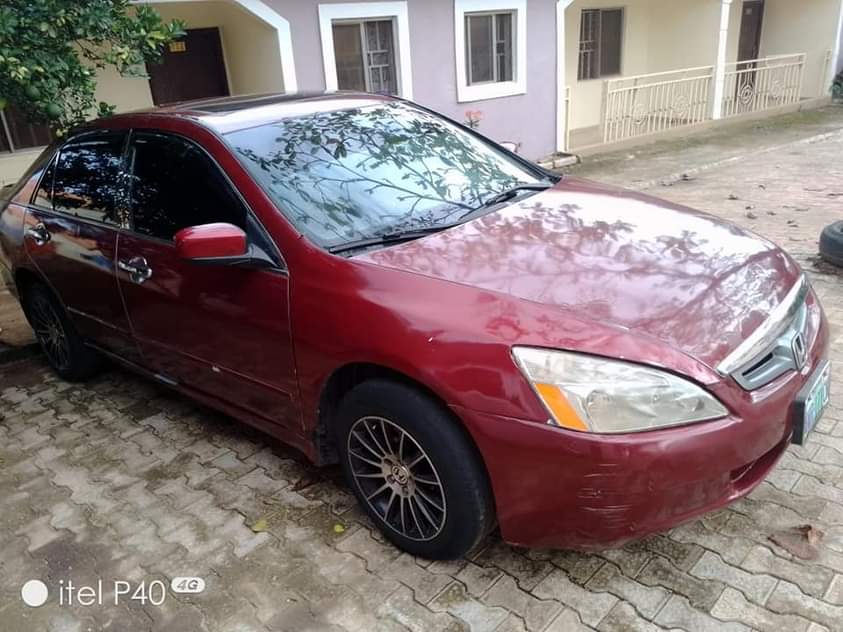 A picture of Honda Accord 2005