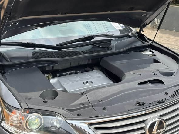 A picture of 3013 Lexus RX350 foreign used N20 5m
