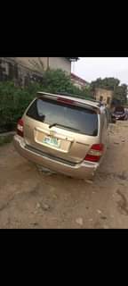 A picture of 2005 Toyota Highlander 05
