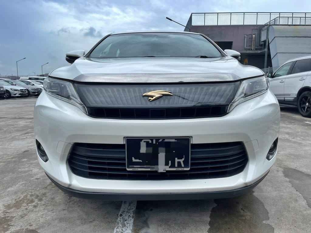 A picture of  TOYOTA HARRIER 2016 A stylish reliable SUV perfect for