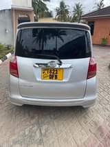 A picture of TOYOTA Ractis 