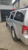 A picture of Nissan Pathfinder 06