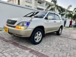 A picture of PRICE 15 8 MIL Contacts 0620858707 0657262757 ONSALE TOYOTA HARRIER