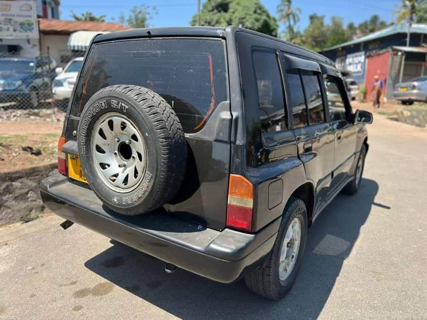 A picture of Escudo manual 5.5M ipo mwanza 0676692690