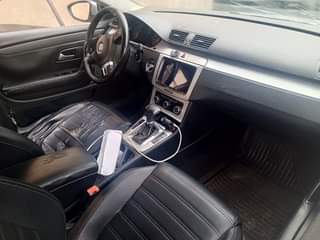 A picture of First body 2010 cc passat