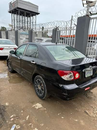 A picture of Any luck dealer Tomorrow morning deal 06 Toyota Corolla Le