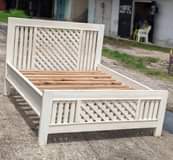 A picture of Nauza kitanda 5 6 mbao nzito nipgie 0756943304 Cha kuwai