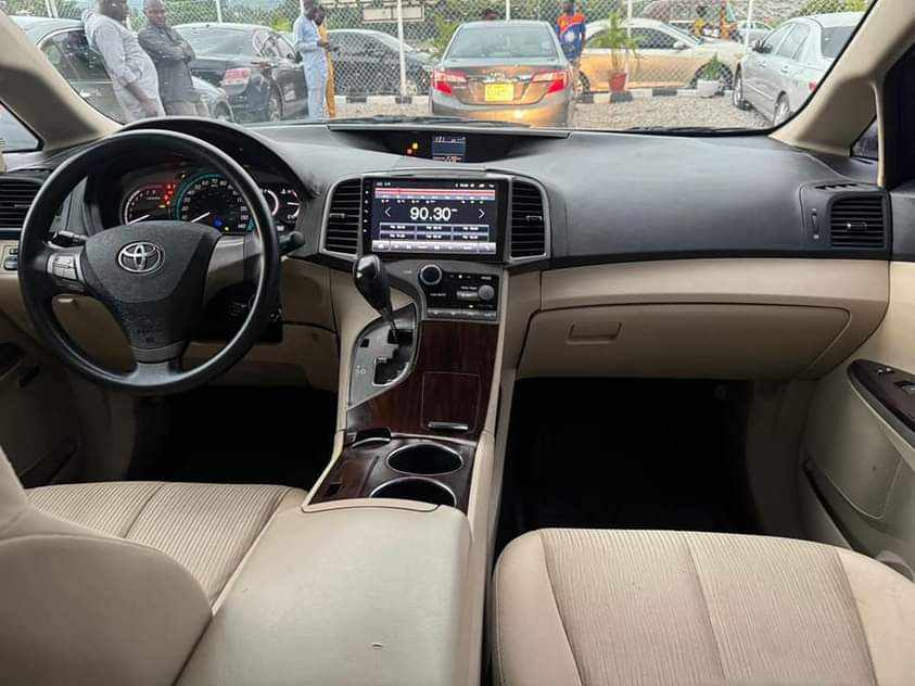 A picture of Belgium tokumbo Toyota Venza 2010 Model Four plugs V4 13