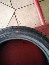 A picture of 225 45 17 Runflat