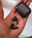 A picture of Earpods