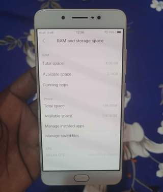 A picture of Vivo x7 plus 128gb Ram 6Gb LIPIA CHAP 99 000