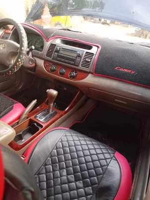 A picture of 2004 Toyota Camry