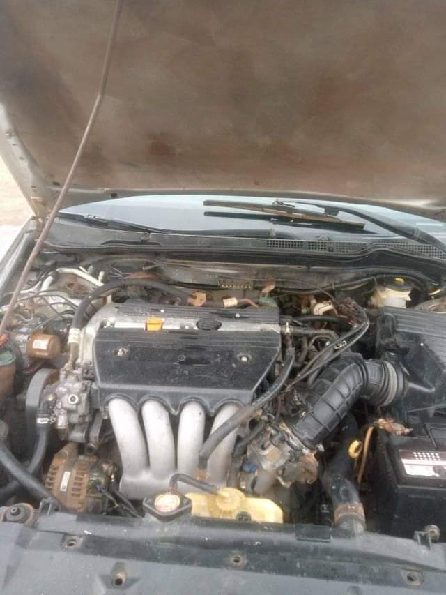 A picture of 2005 Honda Accord 8755