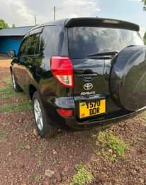 A picture of Toyota rav4 miss tanzania kali mno mpya imenyoka sana inatak