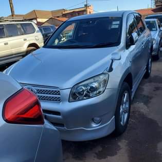 A picture of RAV4 2007 37M