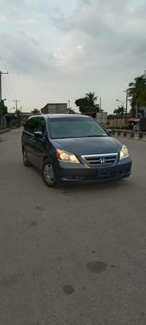A picture of Honda Odyssey 2006 