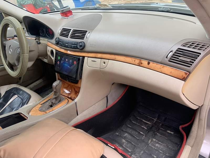 A picture of Sharp Grade 2006 E350 Benzo 3 7m Buyer settles 150k
