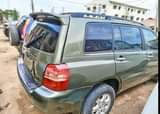 A picture of Toyota Highlander 04
