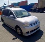 A picture of Toyota Sienta 2008 model