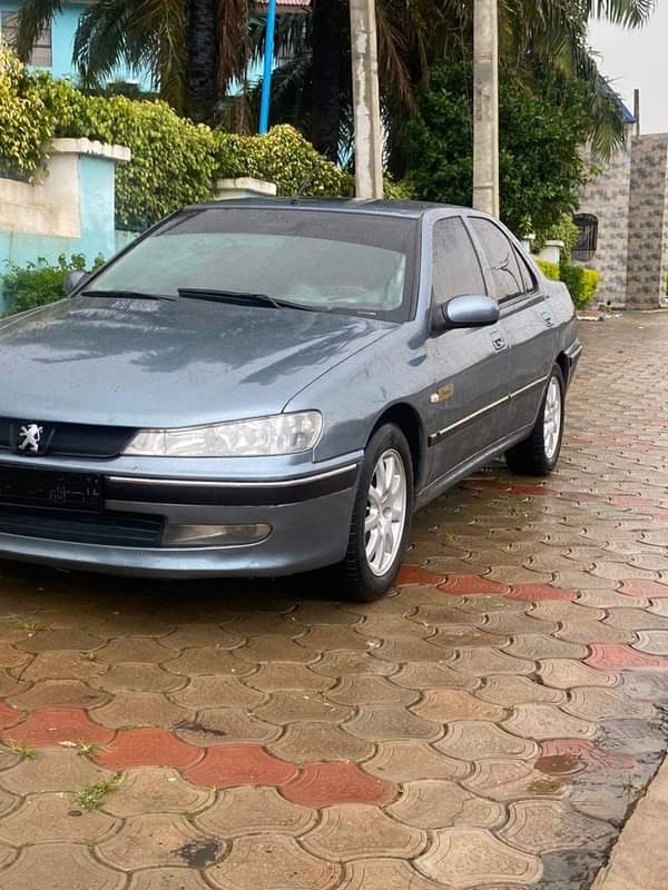 A picture of Quick sale Manual drive 406 Ac engine 2 5M Car