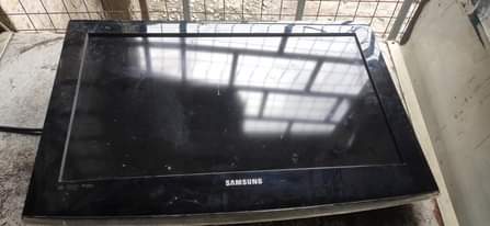 A picture of Tv samsung nch 32