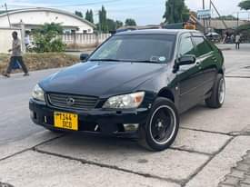 A picture of Toyota altez