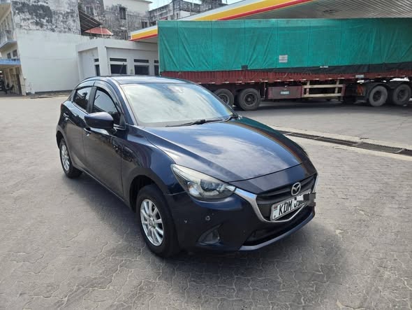 A picture of Mazda demio petrol