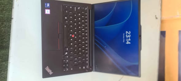 A picture of Thinkpard lenovol 16ram i5 500SSD 212 graphics Only interested one
