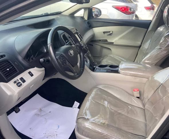 A picture of TOYOTA VENZA
