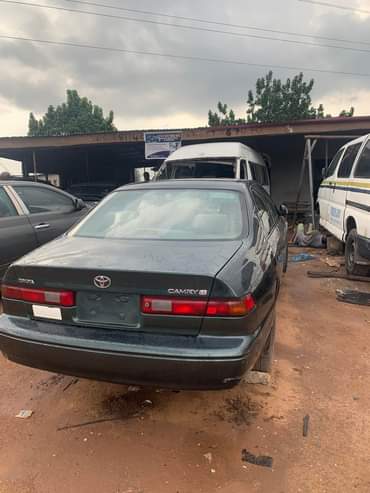A picture of 1999 Toyota camry Tiny light for sale Engine is Gear