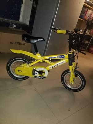 A picture of 180k call 0718909429