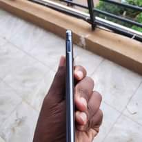 A picture of Samsung Galaxy S10e the most affordable quality portable handset there
