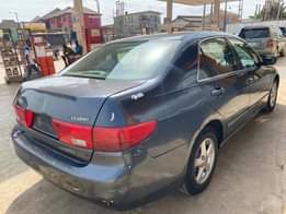A picture of 05 Honda Accord supper clean first body wit zero issues