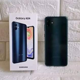 A picture of Samsung Phones on Loan and cash. Call or watsApp 0743248094