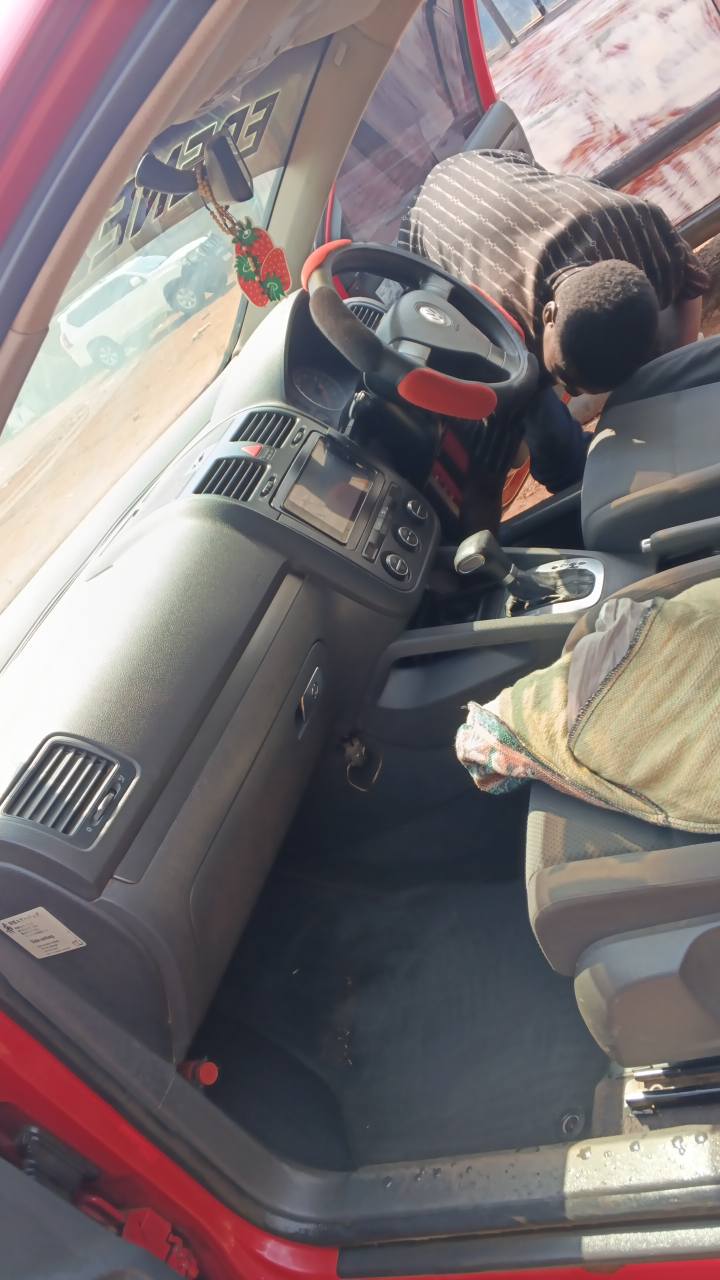 A picture of Golf 5