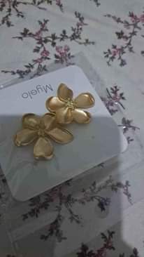 A picture of Jupe jeans et bijoux fantaisie