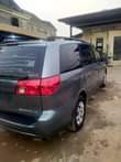 A picture of Toyota sienna 2005 2006 Limited Edition