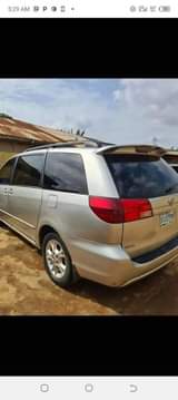 A picture of Toyota sarina