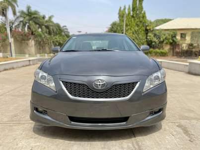 A picture of 2009 TOYOTA CAMRY SE