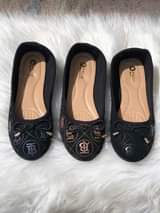 A picture of Box 36 pairs ksh8 000