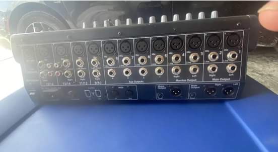 A picture of Presonus digital studio live mixer 16chanals