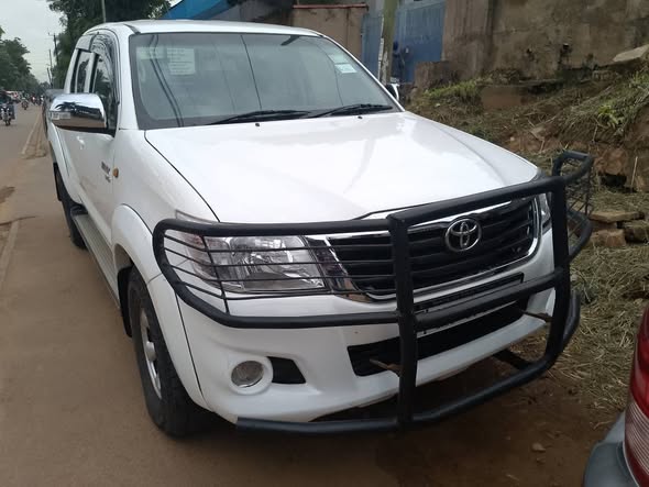 A picture of Toyota Hilux Manual For Sale 0704482571 Call Whatsapp