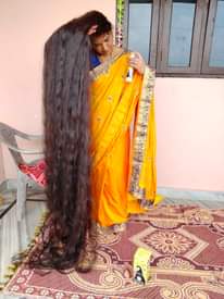 A picture of Zafran hair oil
