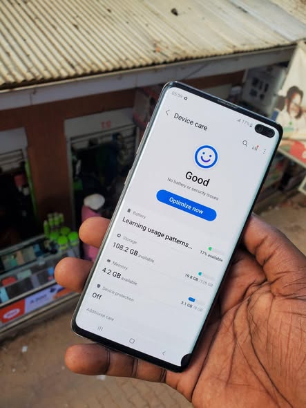 A picture of Samsung S10