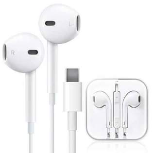 A picture of Earphones Type C